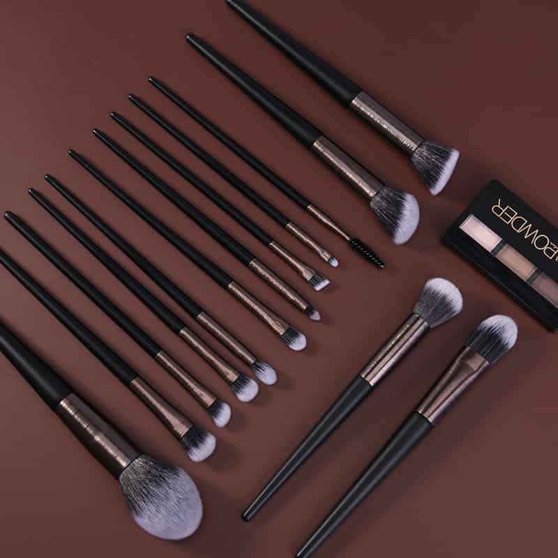 Wholesale Professional Pointed Black Wooden Handle 14pcs High Quality Synthetic Hair Vegan Cosmetic Brushes Set .jpg